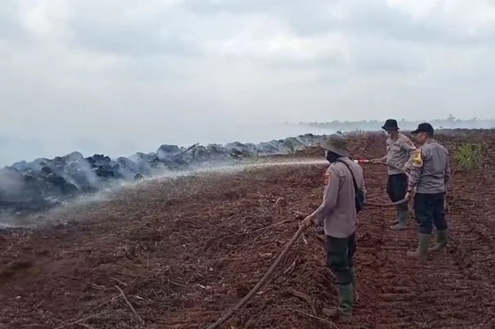 Cegah Karhutla Sejak Dini, Rajiv Desak Kemenhut Perkuat Koordinasi 2026