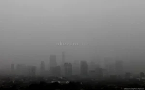 Cuaca Jabodetabek Akhir Pekan - Waspada Hujan Siang hingga Sore!