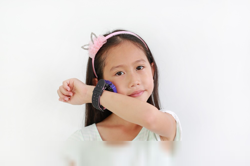 Solusi Efektif untuk Menjaga Keamanan Anak: AirTag dan Smartwatch