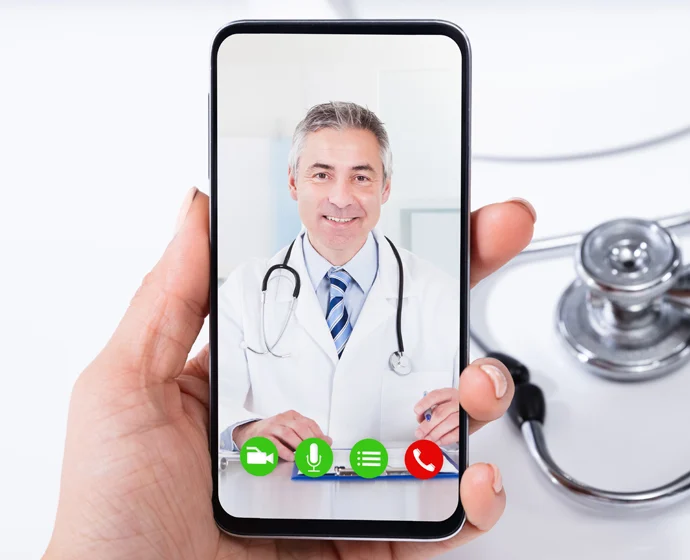 Konsultasi dokter online kini menjadi solusi kesehatan utama