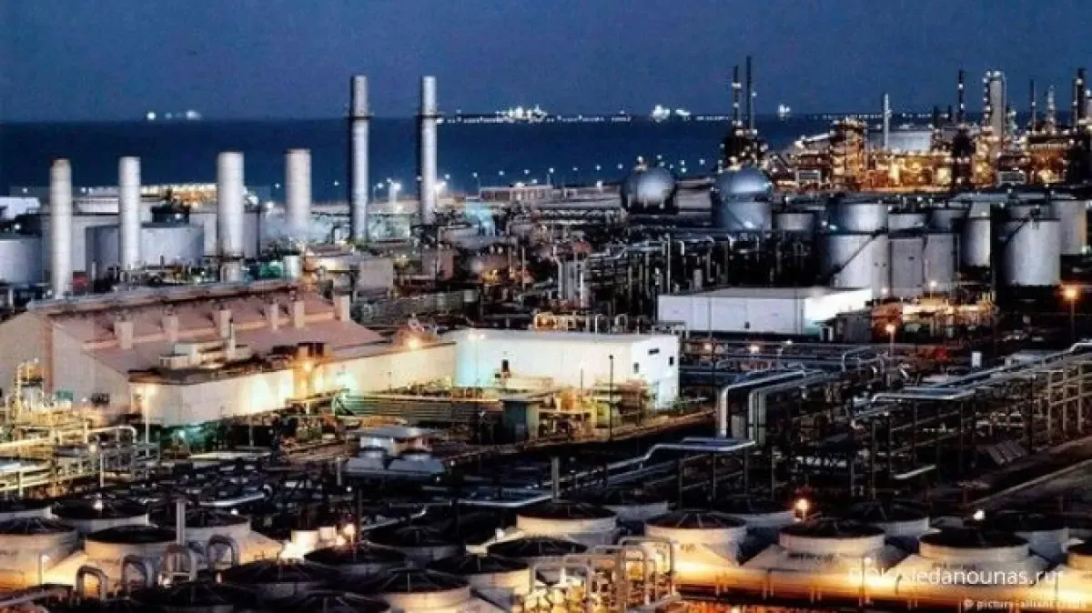 Larangan Ekspor Bensin Rusia Mulai April 2026 - Strategi Stabilisasi Harga Domestik