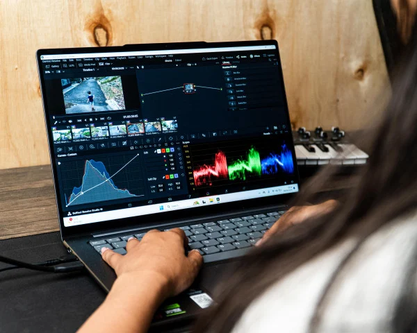 Lenovo Legion 7i Gen 10: Performa Tinggi Desain Elegan 2026