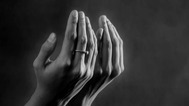 Panduan Lengkap Sholat Taubat: Niat, Tata Cara, Waktu Terbaik