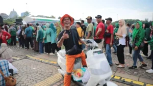 Pasar Murah Prabowo: Warga Dapat Kupon Rp 500 Ribu dan Motor Listrik Gratis