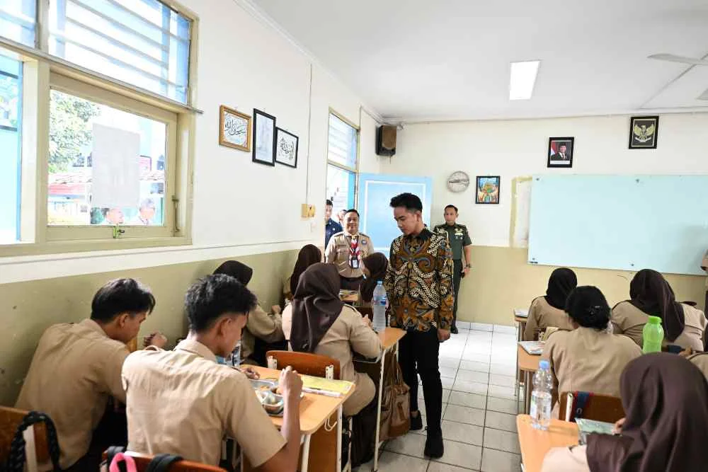 Penyaluran MBG 5 Hari: Strategi Pemerintah Hemat Rp20 T