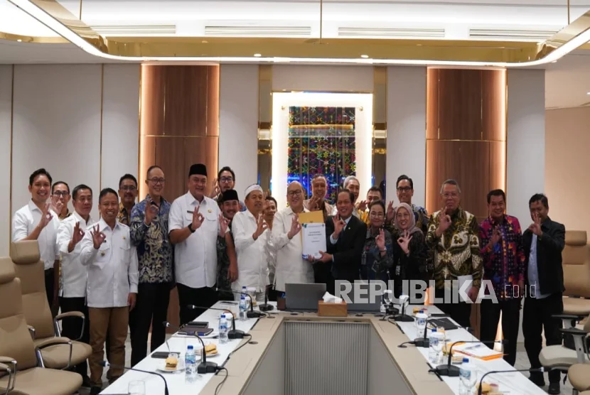 Proyek Pengolahan Sampah Jadi Listrik: Percepatan 30 Lokasi oleh Pemerintah