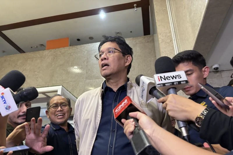 Analisis Rencana Purbaya Tarik PNM dan Whoosh ke Kemenkeu