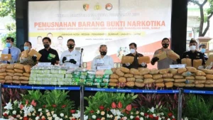 Bandar narkoba The Doctor tiba di Bareskrim Polri