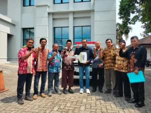 Bank Jatim Serahkan CSR Mobil Ambulans untuk Warga Nganjuk