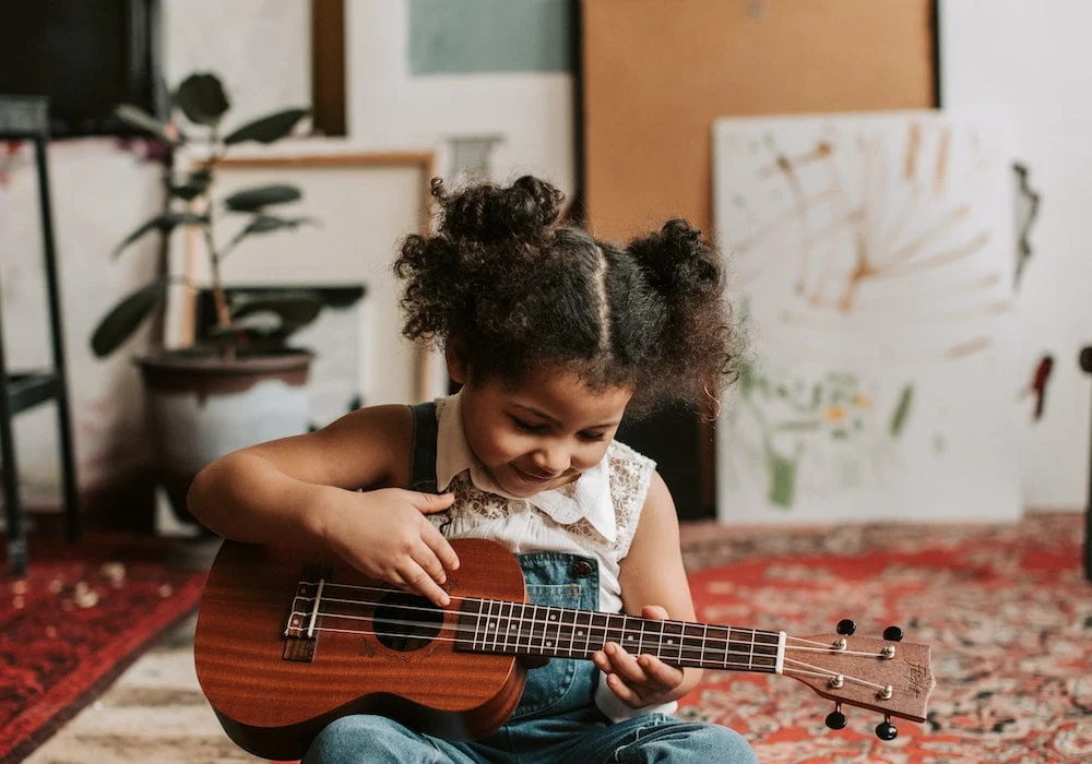 Cara belajar main gitar dengan mudah dan ampuh tahun 2026