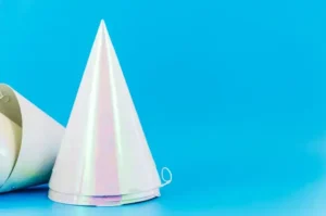 Cara membuat topi kerucut MPLS 2026 yang mudah dan kreatif