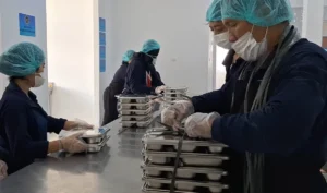 Dana Makan Bergizi Gratis Dialihkan ke Guru: Jawaban Banggar DPR