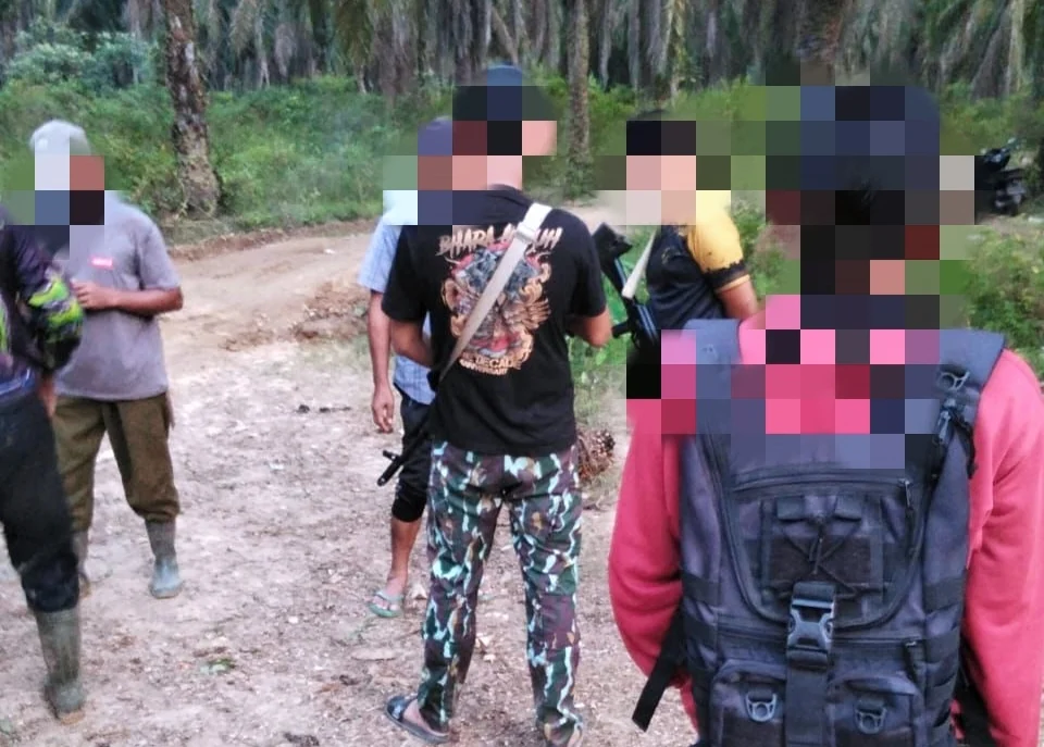 Kebakaran perkebunan sawit di Lingga picu keresahan warga