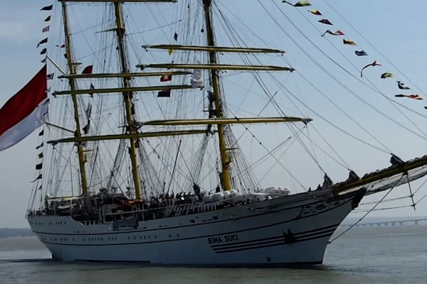 KRI Bima Suci Menjelajah Dunia: Misi Diplomasi Maritim 2026