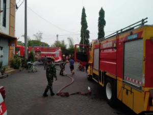 Ledakan maut pabrik baja Sidoarjo terjadi saat pemotongan besi