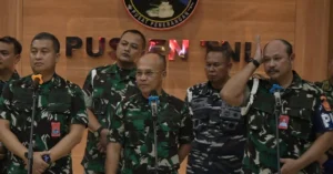Pemeriksaan Andrie Yunus sebagai saksi korban oleh Puspom TNI