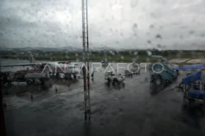 Penerbangan Bandara Soetta Alami Gangguan Akibat Cuaca Buruk