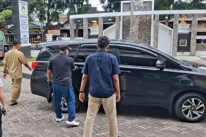 Pengembangan Kasus Maidi: Tim KPK Geledah Kediaman Kadiskominfo Madiun