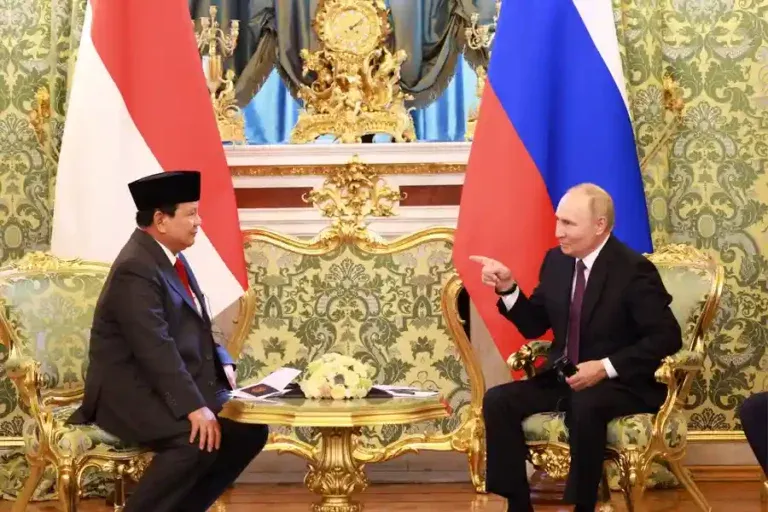 Prabowo Bertemu Putin di Rusia, Bahas Geopolitik Dunia