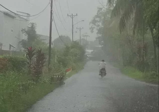 Waspada Hujan Lebat Diprediksi BMKG Guyur Sejumlah Wilayah RI